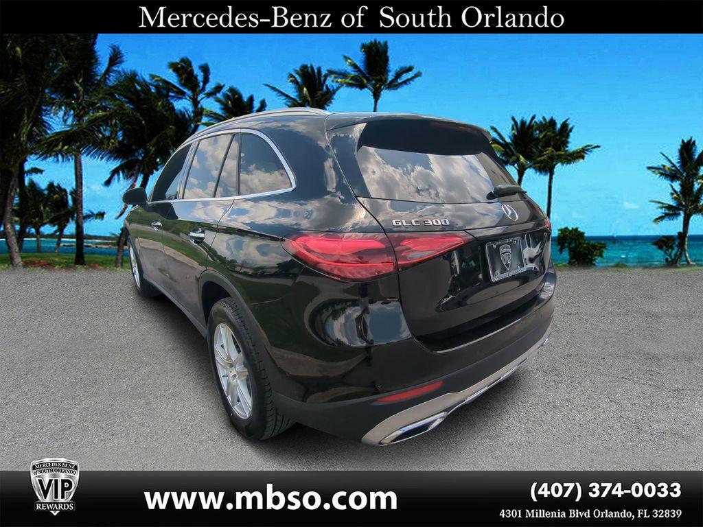 new 2025 Mercedes-Benz GLC 300 car