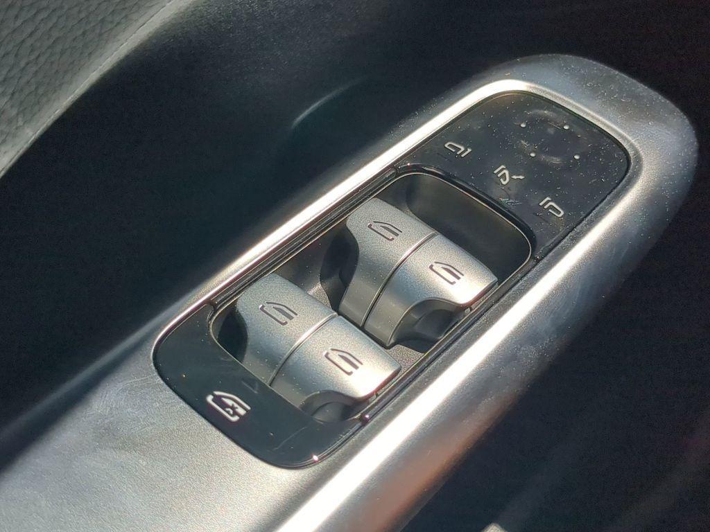 new 2025 Mercedes-Benz C-Class car