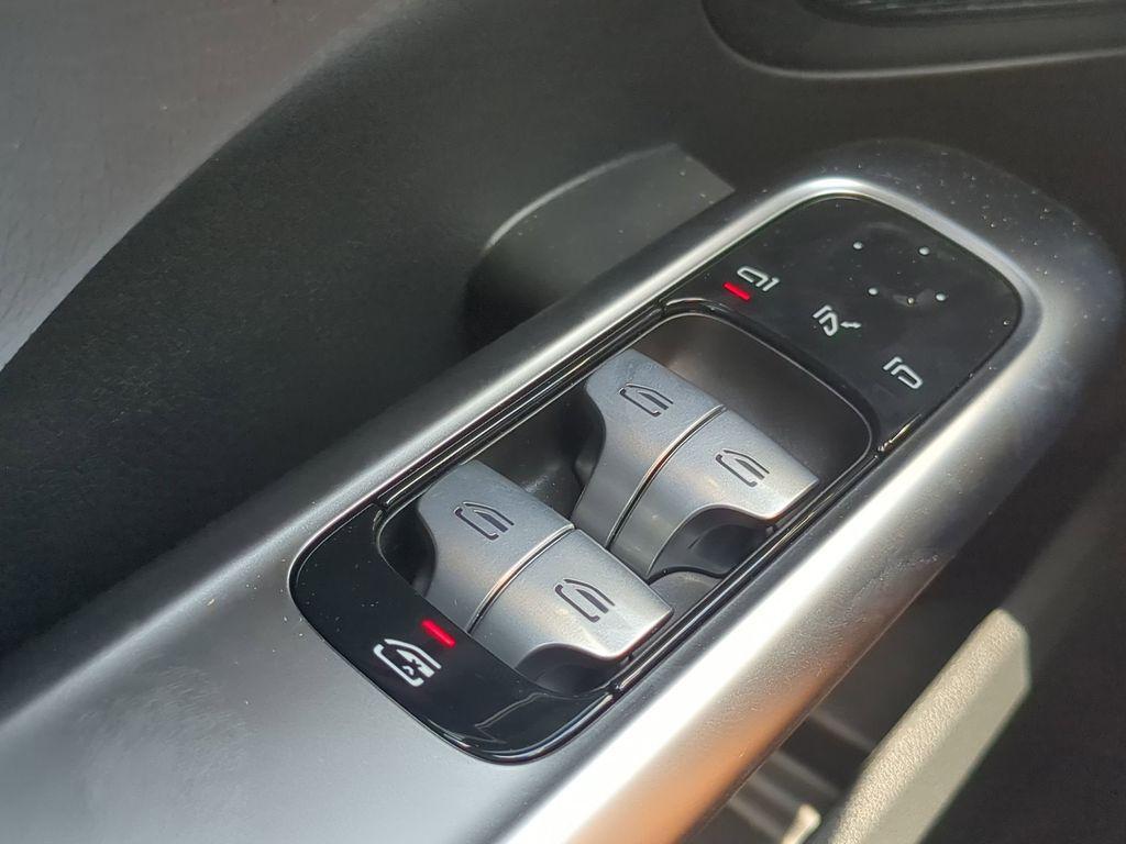 new 2025 Mercedes-Benz C-Class car