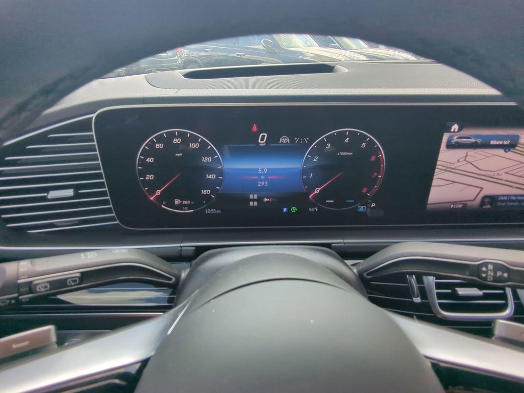 new 2025 Mercedes-Benz GLS 450 car
