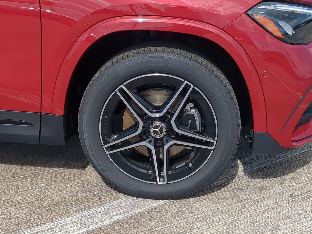 new 2025 Mercedes-Benz GLA 250 car