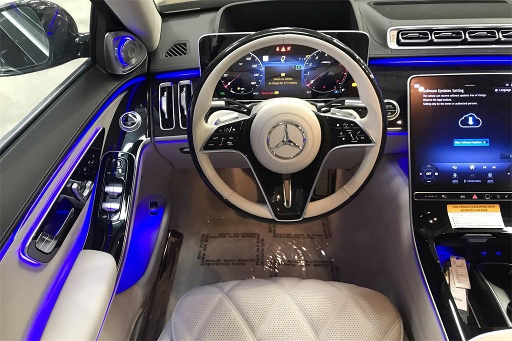 new 2024 Mercedes-Benz Maybach S 680 car, priced at $237,550