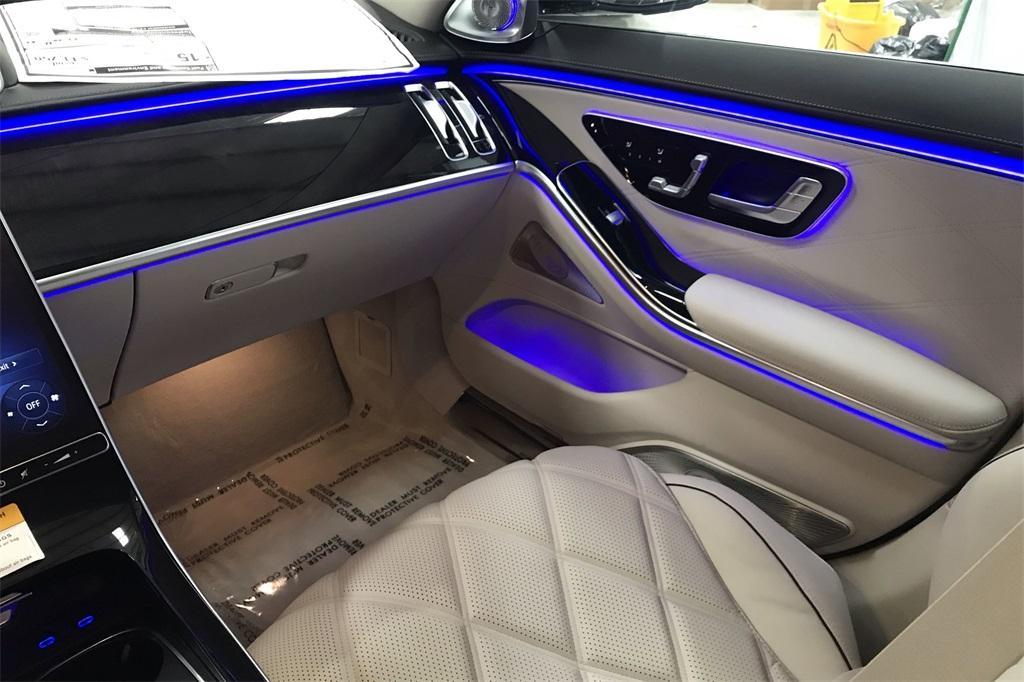 new 2024 Mercedes-Benz Maybach S 680 car, priced at $237,550