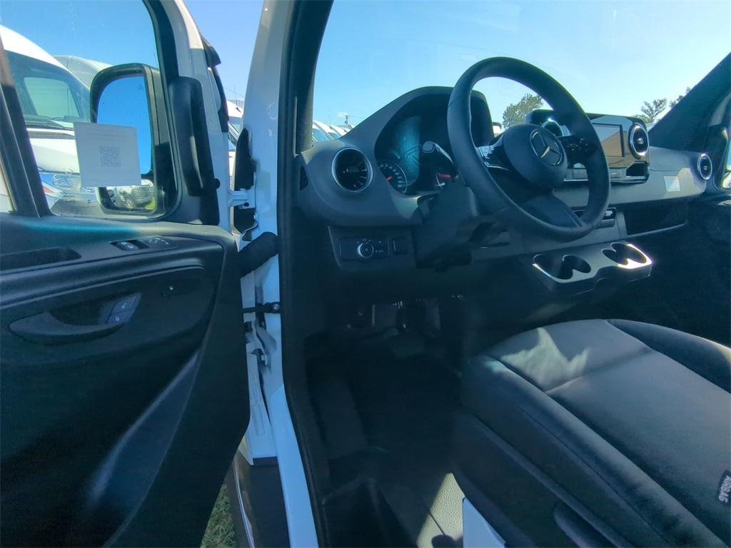 new 2025 Mercedes-Benz Sprinter 2500 car