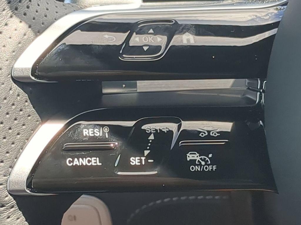 new 2025 Mercedes-Benz GLS 580 car