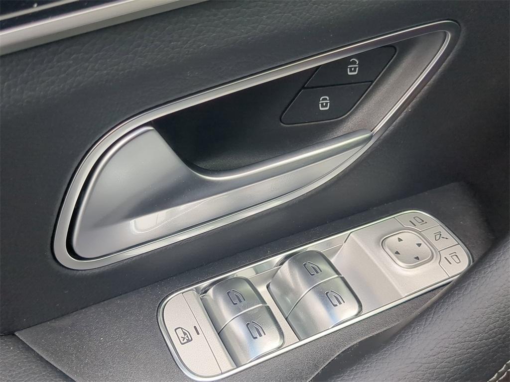 new 2025 Mercedes-Benz GLE 450e car