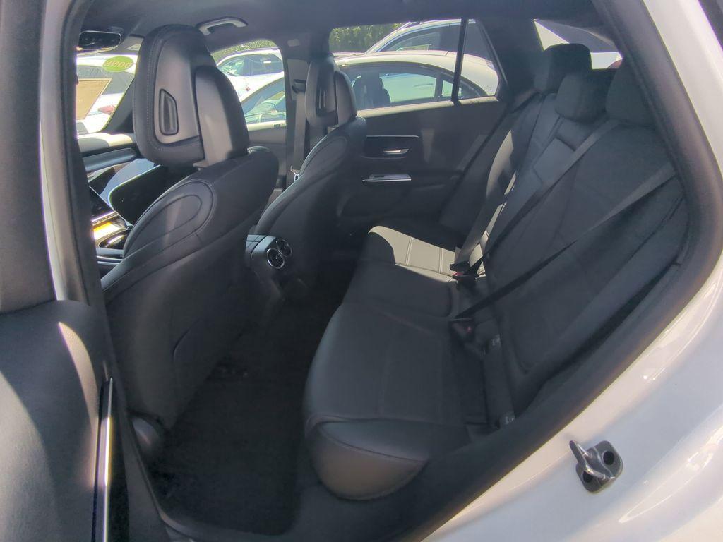 new 2025 Mercedes-Benz GLC 300 car