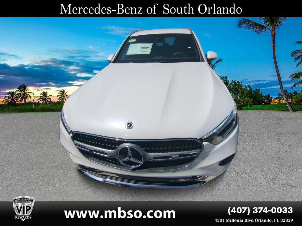 new 2025 Mercedes-Benz GLC 300 car