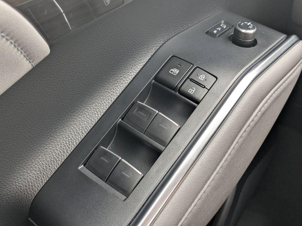 used 2023 Toyota Highlander car, priced at $36,991