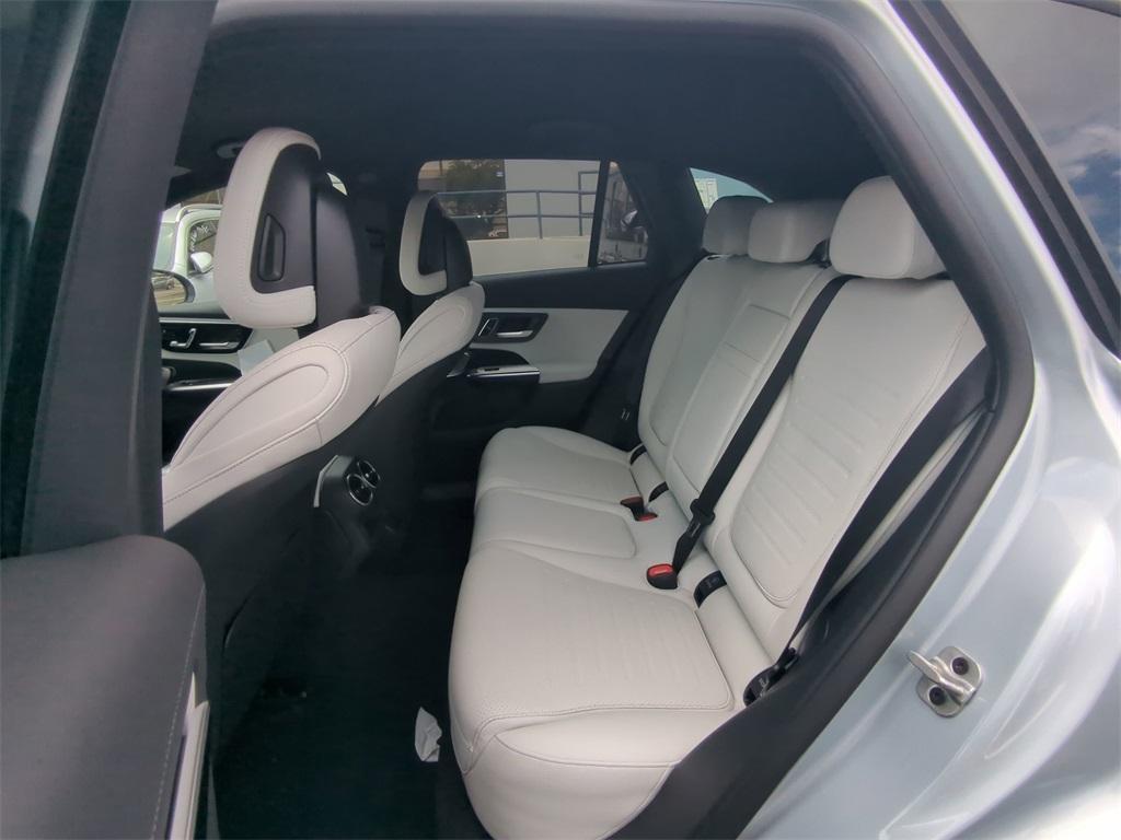 new 2025 Mercedes-Benz GLC 350e car