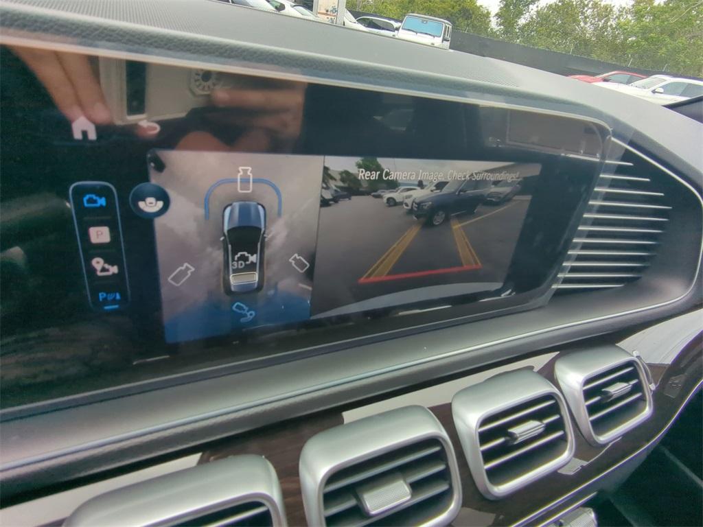 new 2025 Mercedes-Benz GLE 450e car