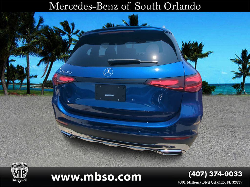 new 2025 Mercedes-Benz GLC 300 car