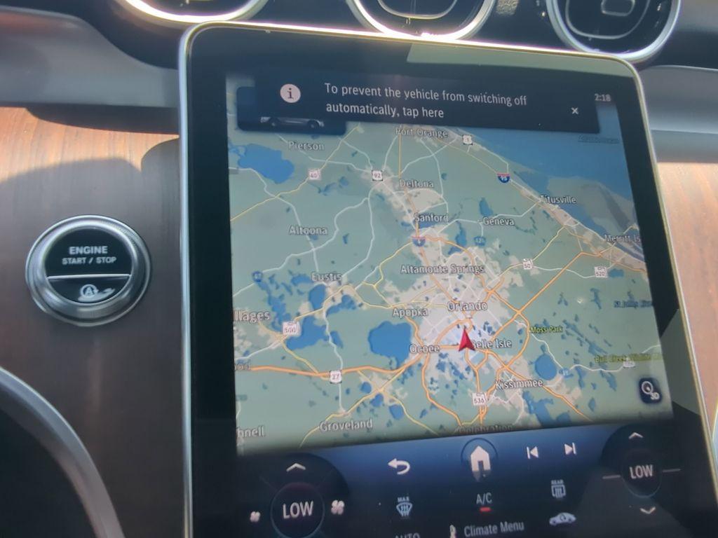 new 2025 Mercedes-Benz GLC 300 car
