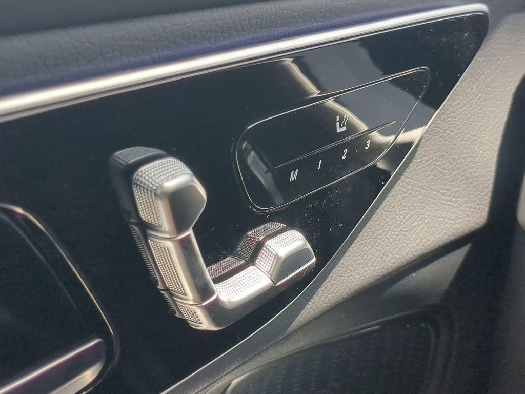 new 2025 Mercedes-Benz GLC 350e car