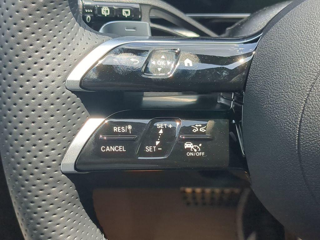 new 2025 Mercedes-Benz GLC 350e car