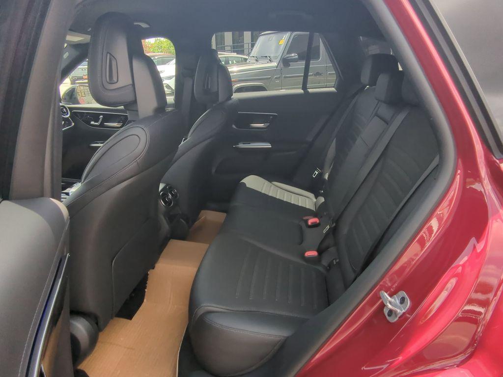 new 2025 Mercedes-Benz GLC 350e car