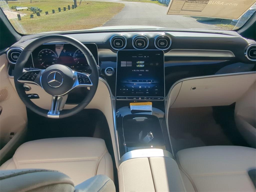 new 2025 Mercedes-Benz GLC 300 car