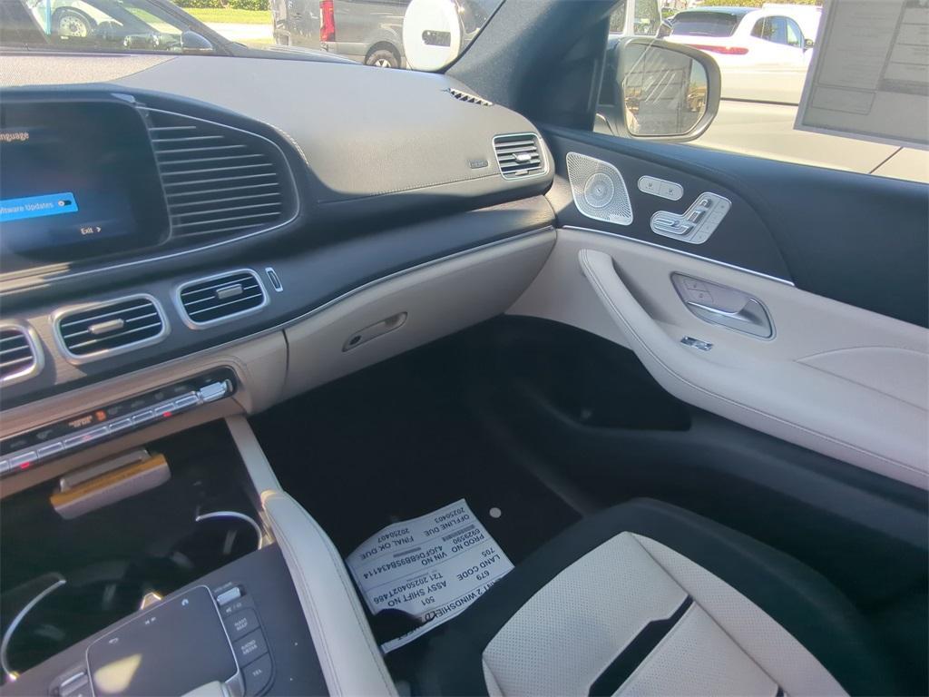 new 2025 Mercedes-Benz AMG GLE 53 car