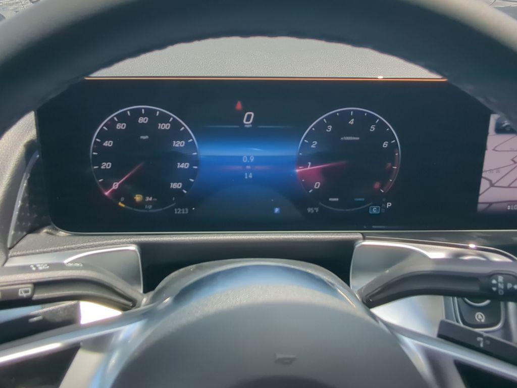 new 2025 Mercedes-Benz GLB 250 car