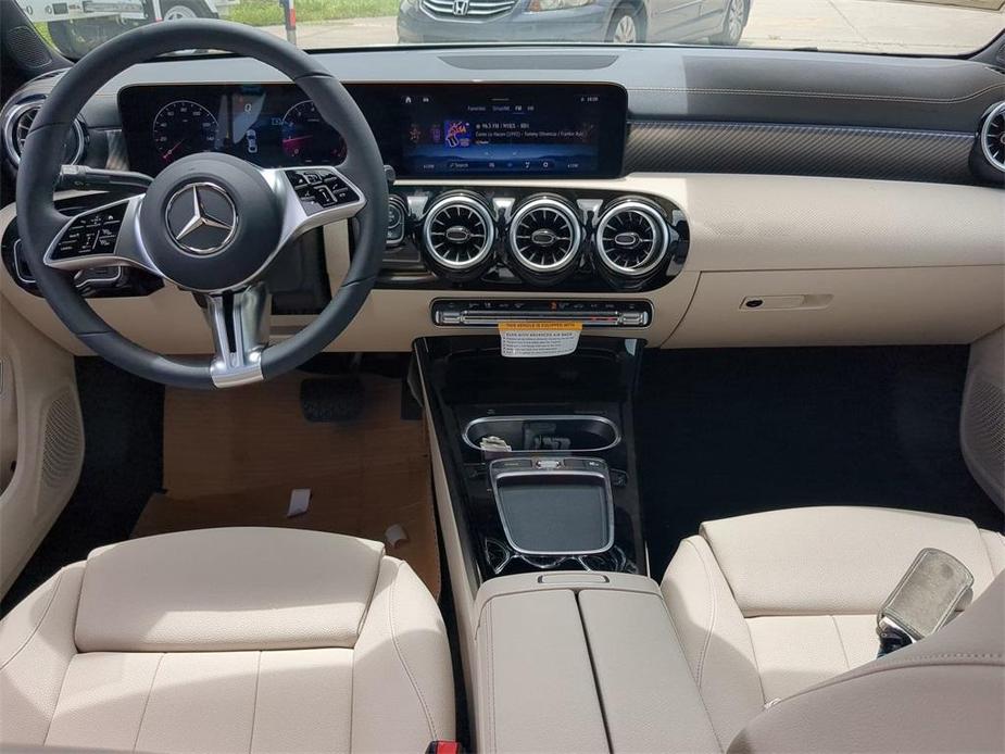 new 2025 Mercedes-Benz CLA 250 car