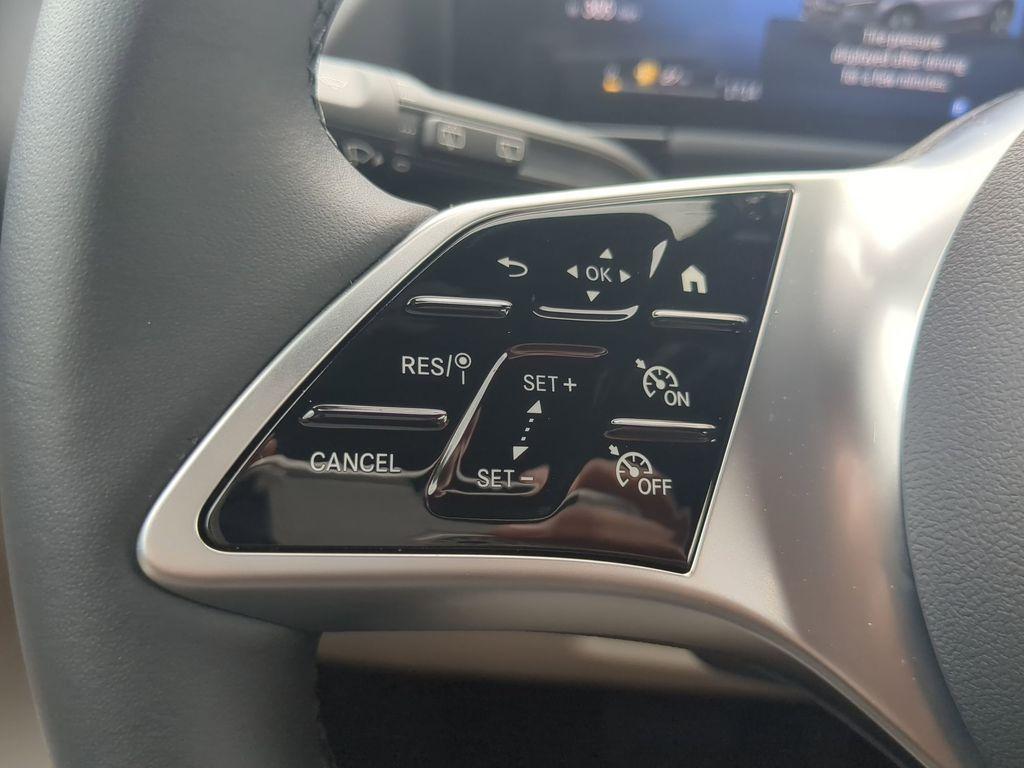 new 2025 Mercedes-Benz GLA 250 car