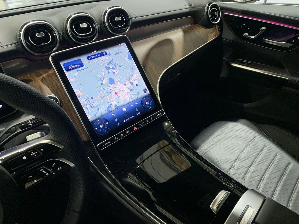 new 2025 Mercedes-Benz GLC 350e car