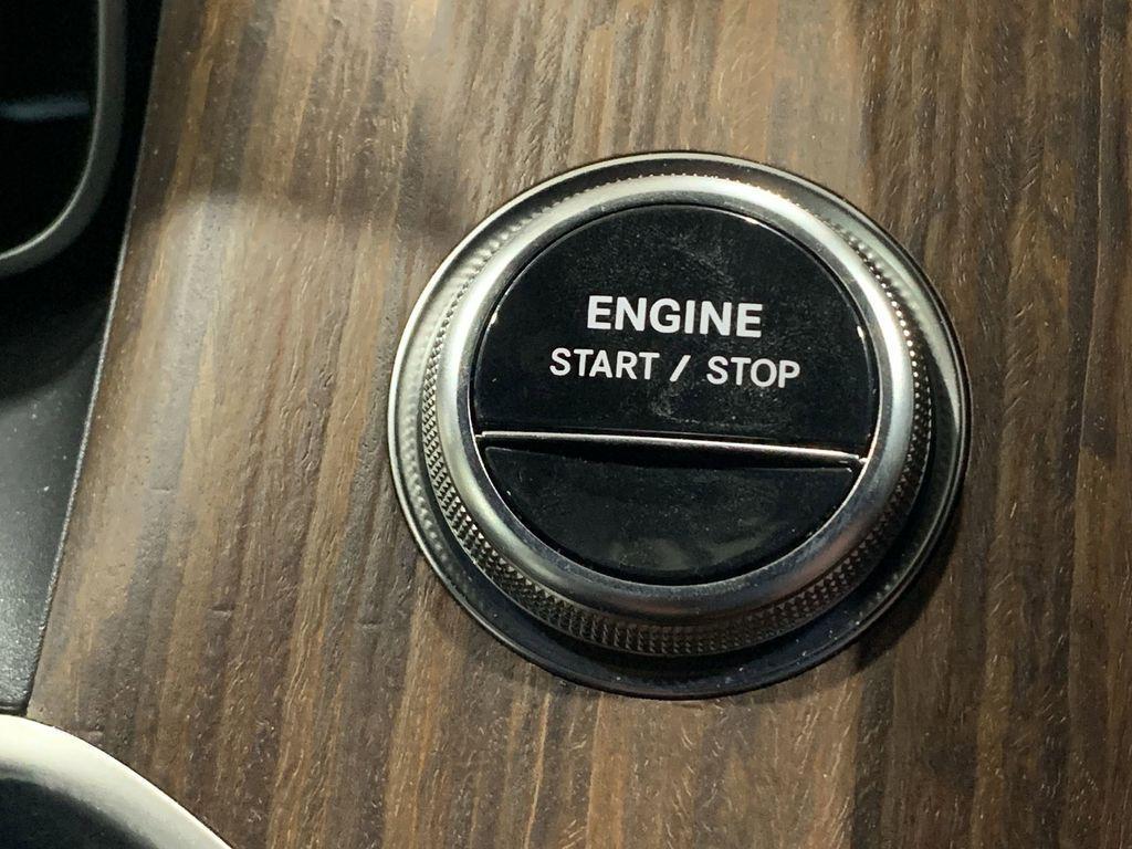 new 2025 Mercedes-Benz GLC 350e car