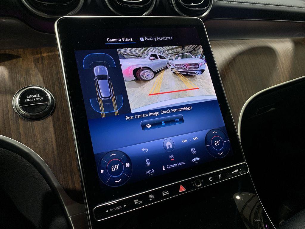 new 2025 Mercedes-Benz GLC 350e car