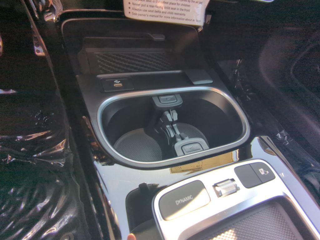 new 2025 Mercedes-Benz CLA 250 car