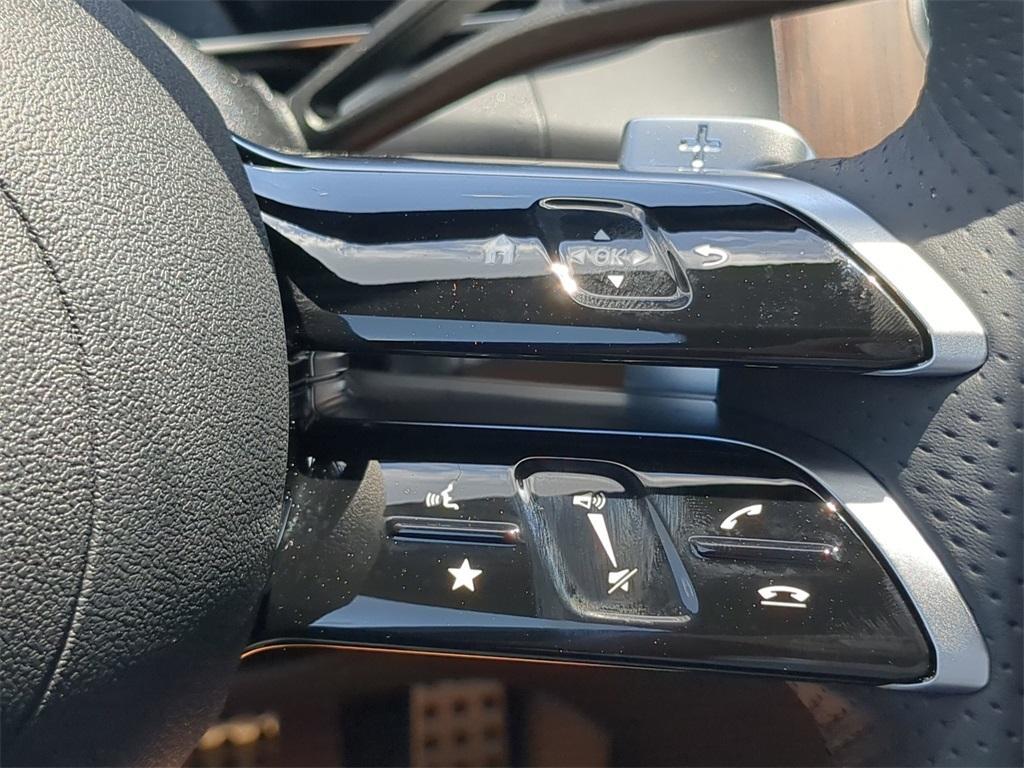 new 2025 Mercedes-Benz GLC 300 car