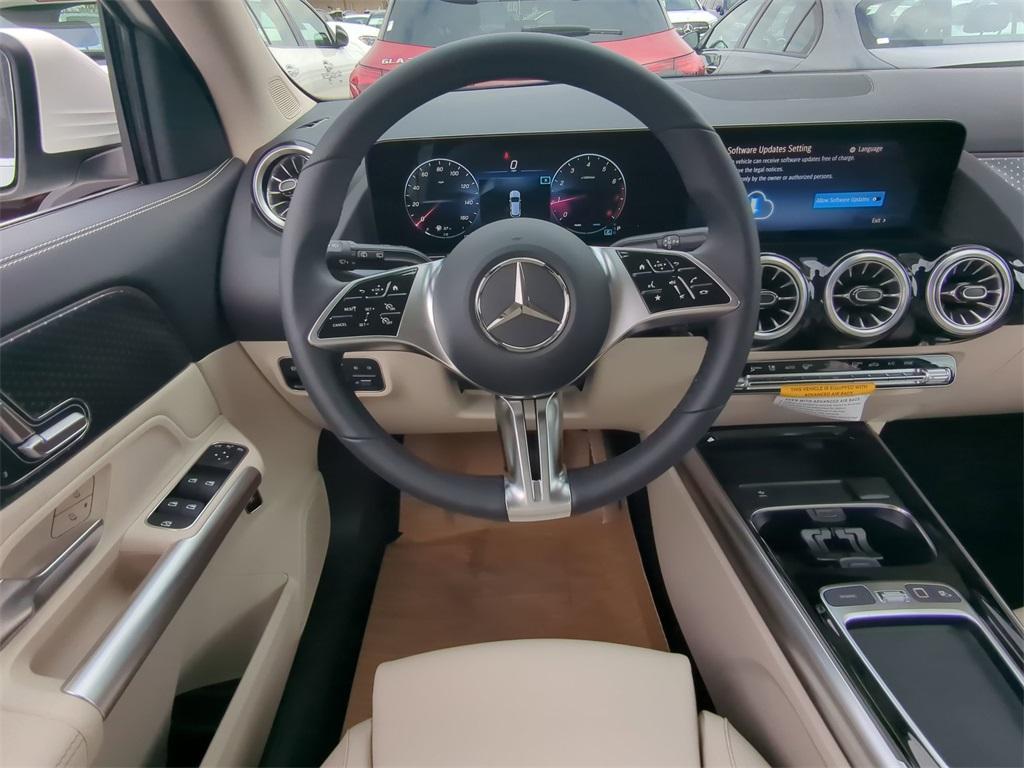 new 2025 Mercedes-Benz GLA 250 car