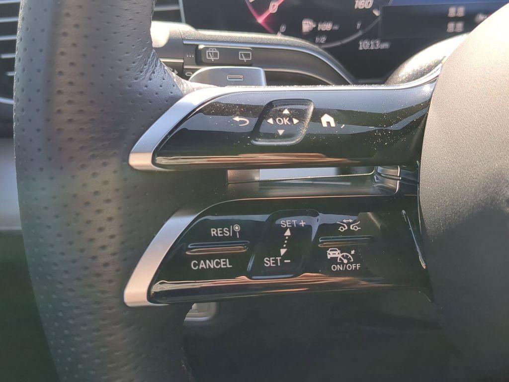 new 2025 Mercedes-Benz GLS 450 car