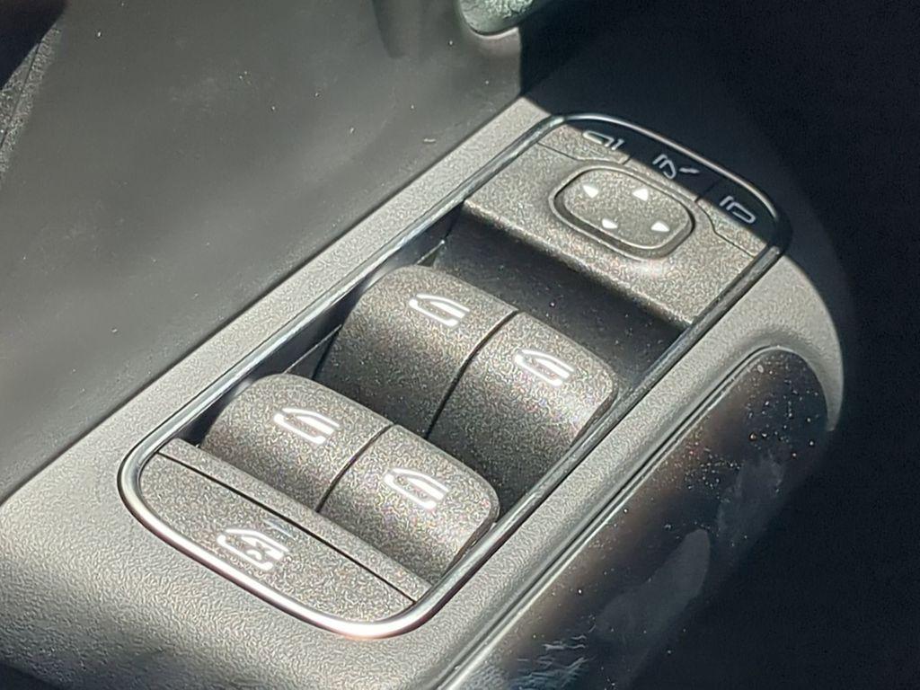 new 2026 Mercedes-Benz GLA 250 car