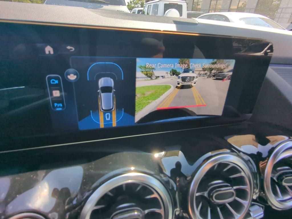 new 2026 Mercedes-Benz GLA 250 car
