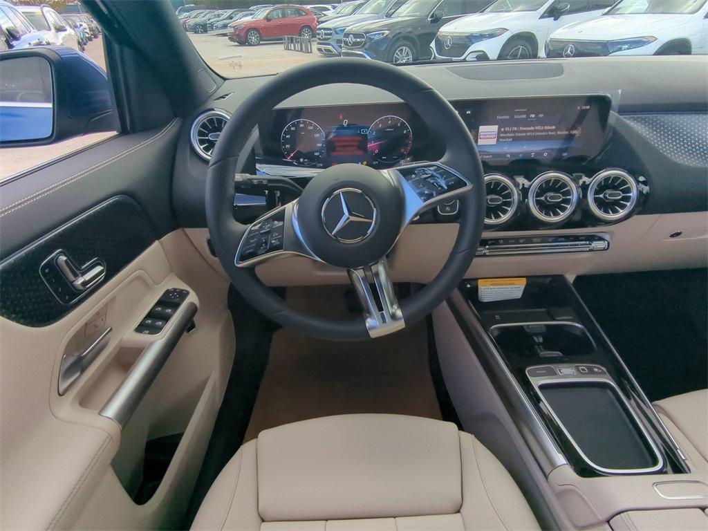 new 2025 Mercedes-Benz GLA 250 car