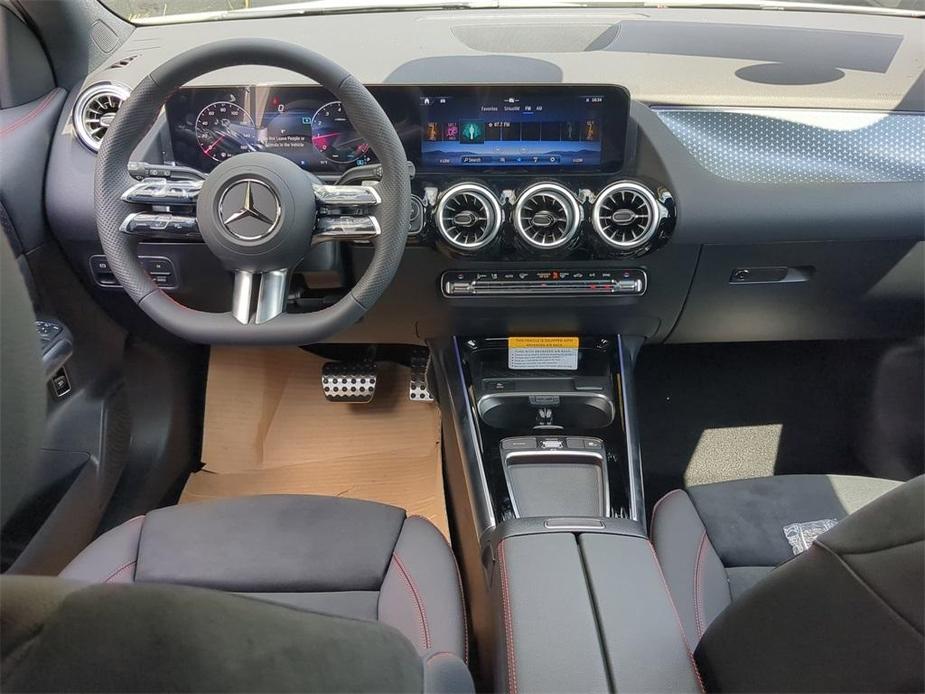 new 2025 Mercedes-Benz GLA 250 car