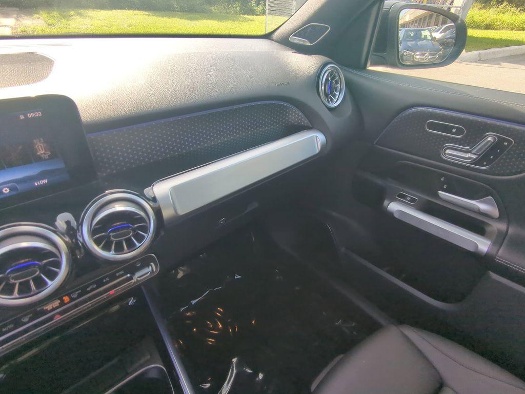 used 2024 Mercedes-Benz GLB 250 car, priced at $42,995