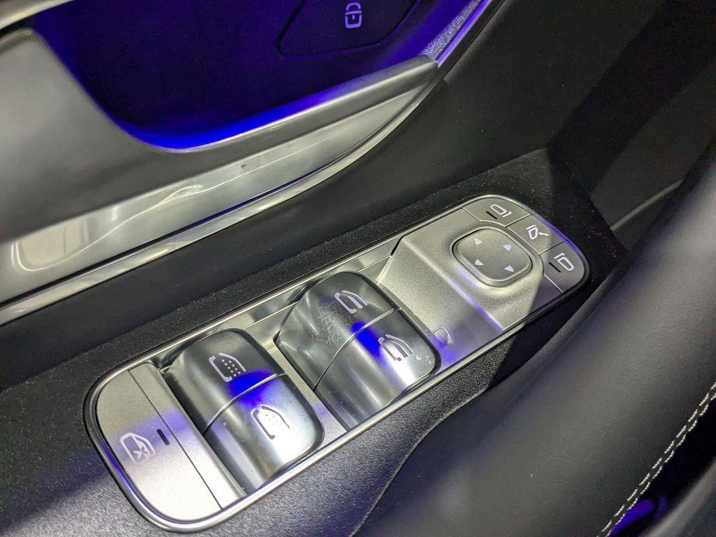 new 2025 Mercedes-Benz Maybach GLS 600 car