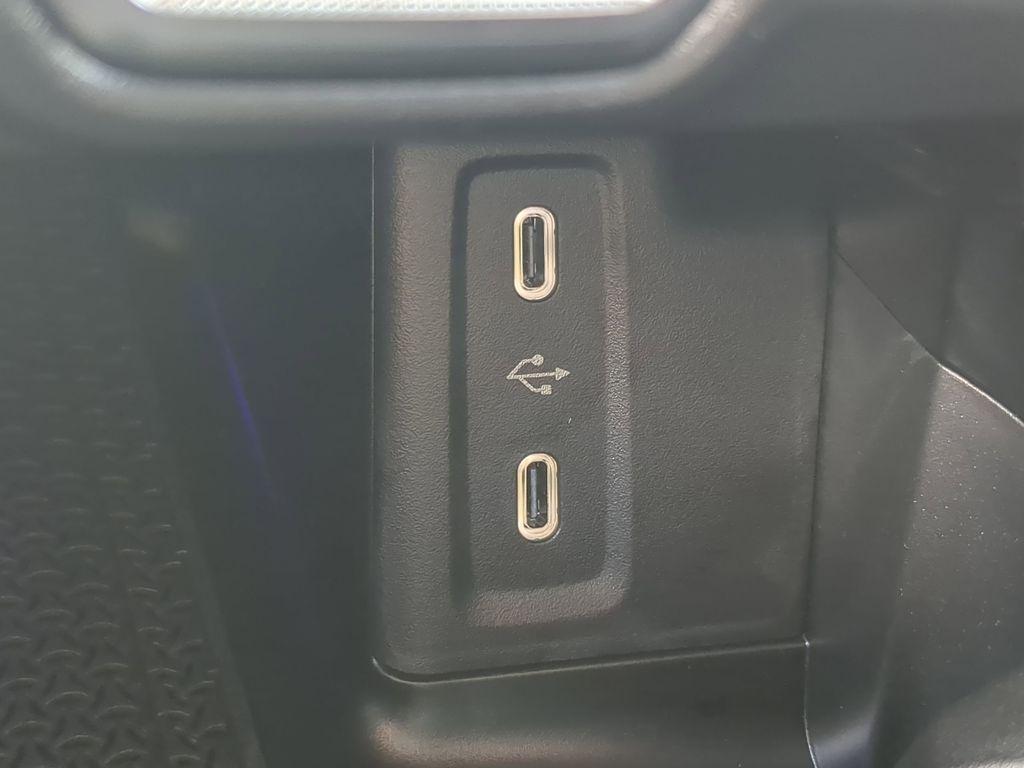 new 2025 Mercedes-Benz GLC 350e car