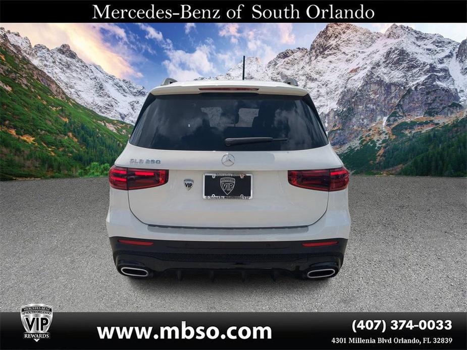 new 2024 Mercedes-Benz GLB 250 car, priced at $51,990