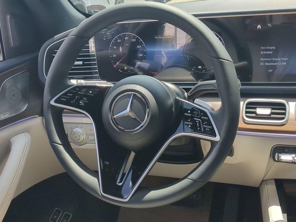 new 2025 Mercedes-Benz GLE 450e car