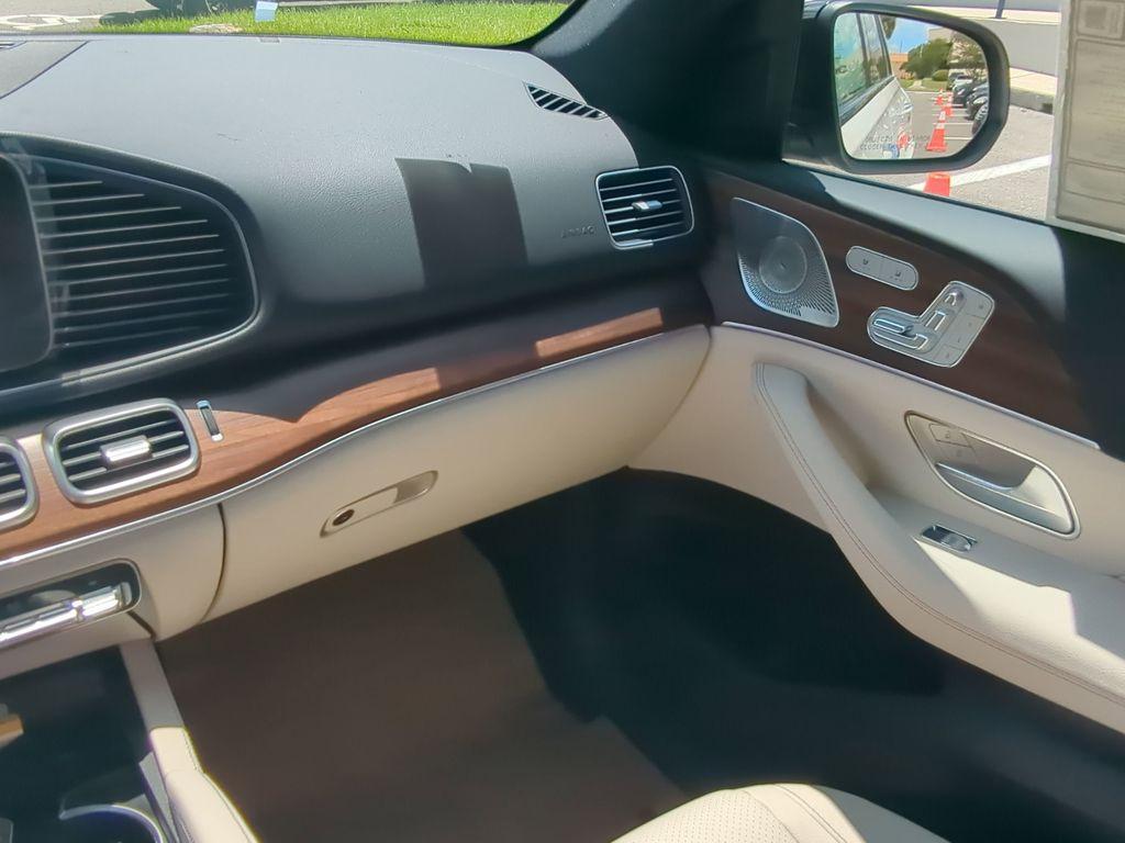 new 2025 Mercedes-Benz GLE 450e car