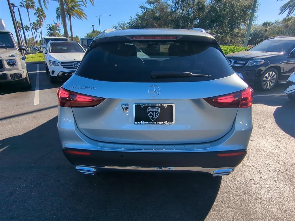 new 2025 Mercedes-Benz GLA 250 car