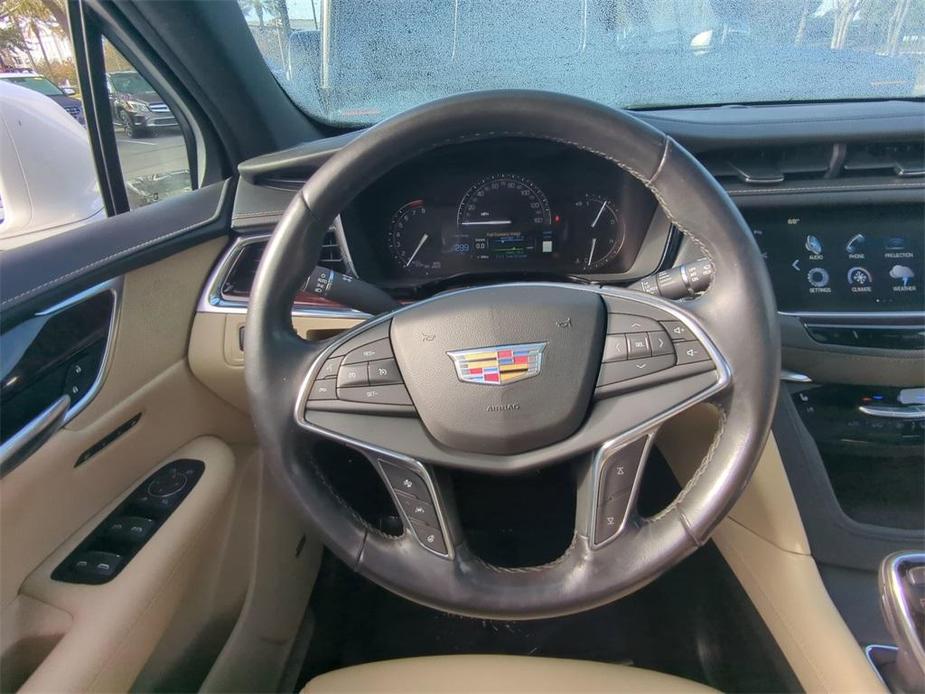 used 2018 Cadillac XT5 car, priced at $17,999