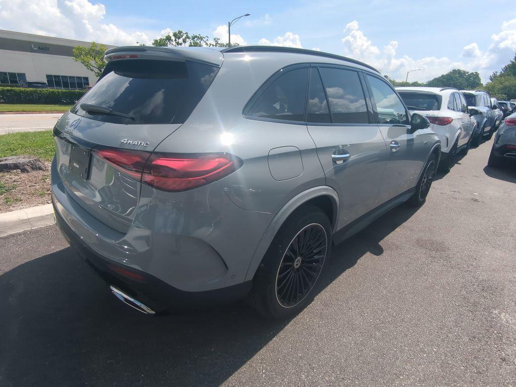 new 2025 Mercedes-Benz GLC 350e car