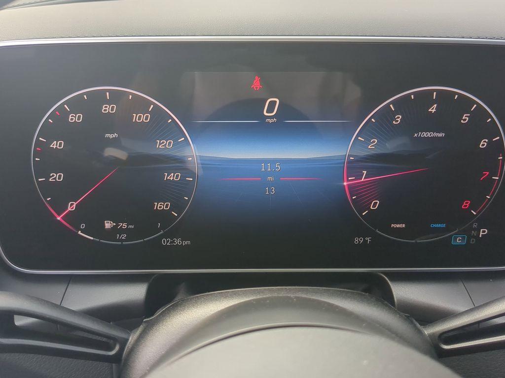 new 2025 Mercedes-Benz GLC 300 car