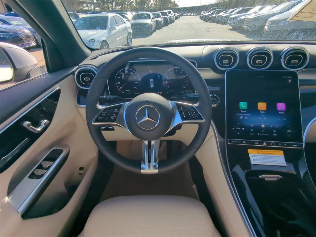 new 2025 Mercedes-Benz GLC 300 car