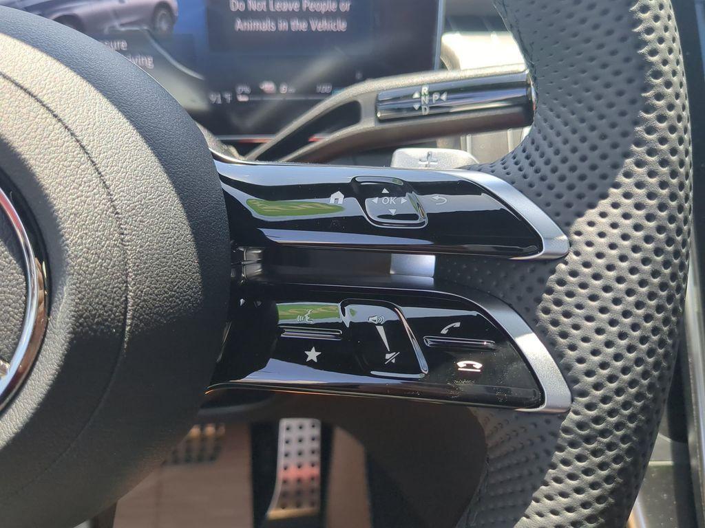 new 2025 Mercedes-Benz GLC 350e car