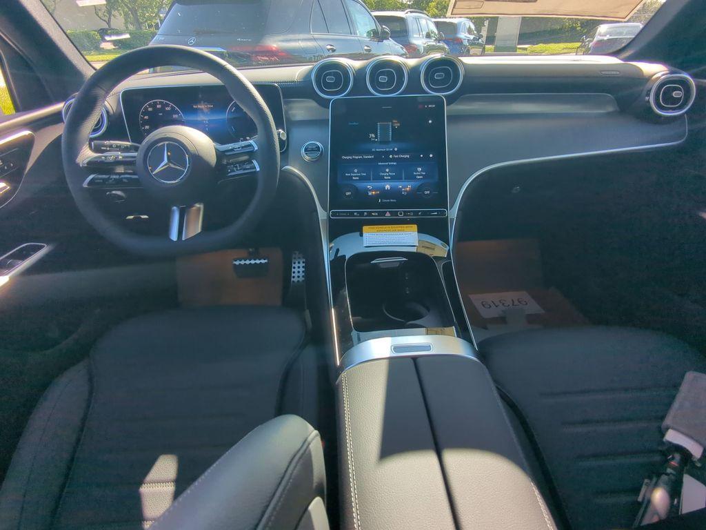new 2025 Mercedes-Benz GLC 350e car