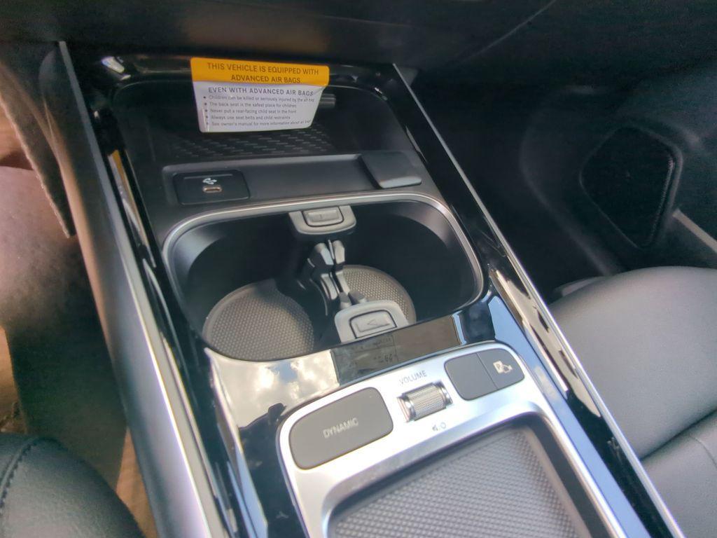 new 2025 Mercedes-Benz GLA 250 car